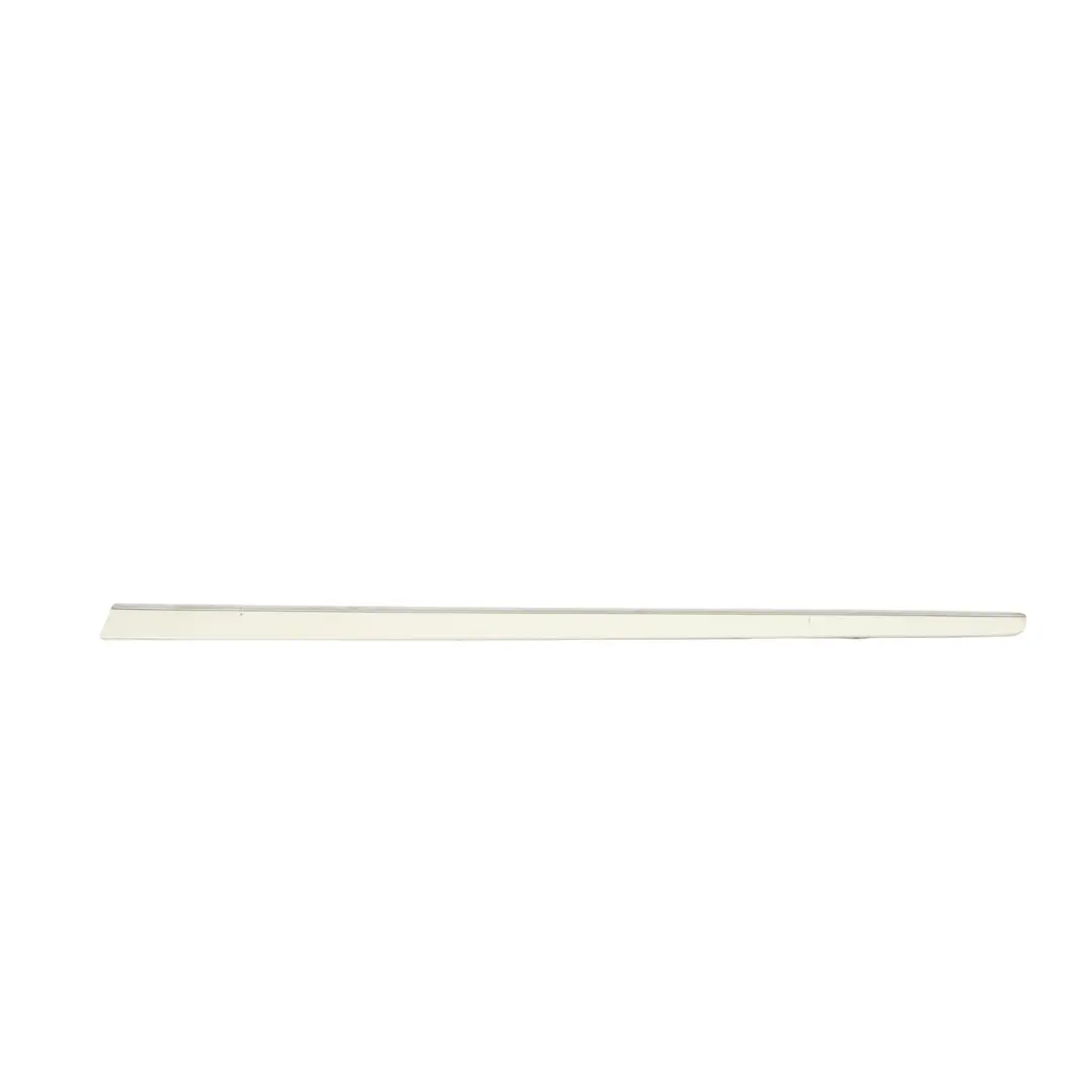 Mercedes ML W164 Baguette Moulure Porte Avant Droite Blanc Diamant Métallisé 799 - SKU A1646905262-DWM - Numéro de pièce A1646905262