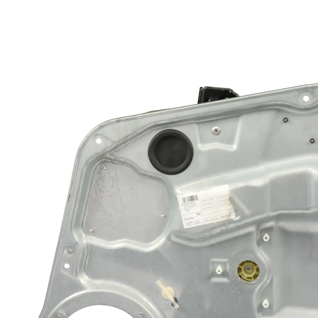 Support Régulateur Lève-Vitre Avant Droit pour Mercedes W164 à propos du numéro de pièce A1647201679 Mercedes W164 Support Régulateur Lève-Vitre Avant Droit - SKU A1647201679-2 - Numéro de pièce A1647201679