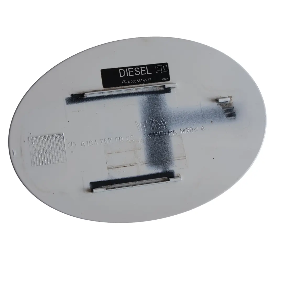 Mercedes ML W164 Tapa Combustible Blanco Calcita 650 - SKU A1647570006-CW - Número de pieza A1647570006
