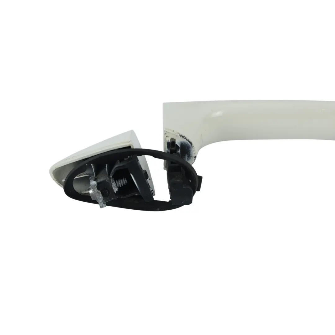 Maniglia Porta Posteriore Sinistra Bianco Calcite 650 per Mercedes W164 W251 con numero di parte A1647660101 Mercedes W164 W251 Maniglia Porta Posteriore Sinistra Bianco Calcite 650 - SKU A1647660101-CW - Numero di parte A1647660101