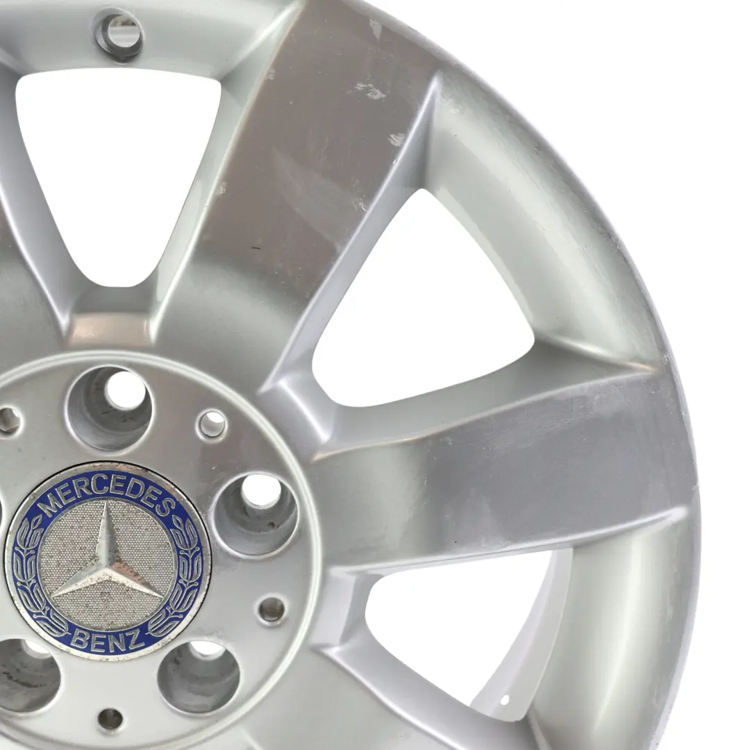 Cerchio in lega argento 16" 6J ET:46 per Mercedes W169 W245 con numero di parte A1694011902 Mercedes W169 W245 Cerchio in lega argento 16" 6J ET:46 - SKU A1694011902-2 - Numero di parte A1694011902