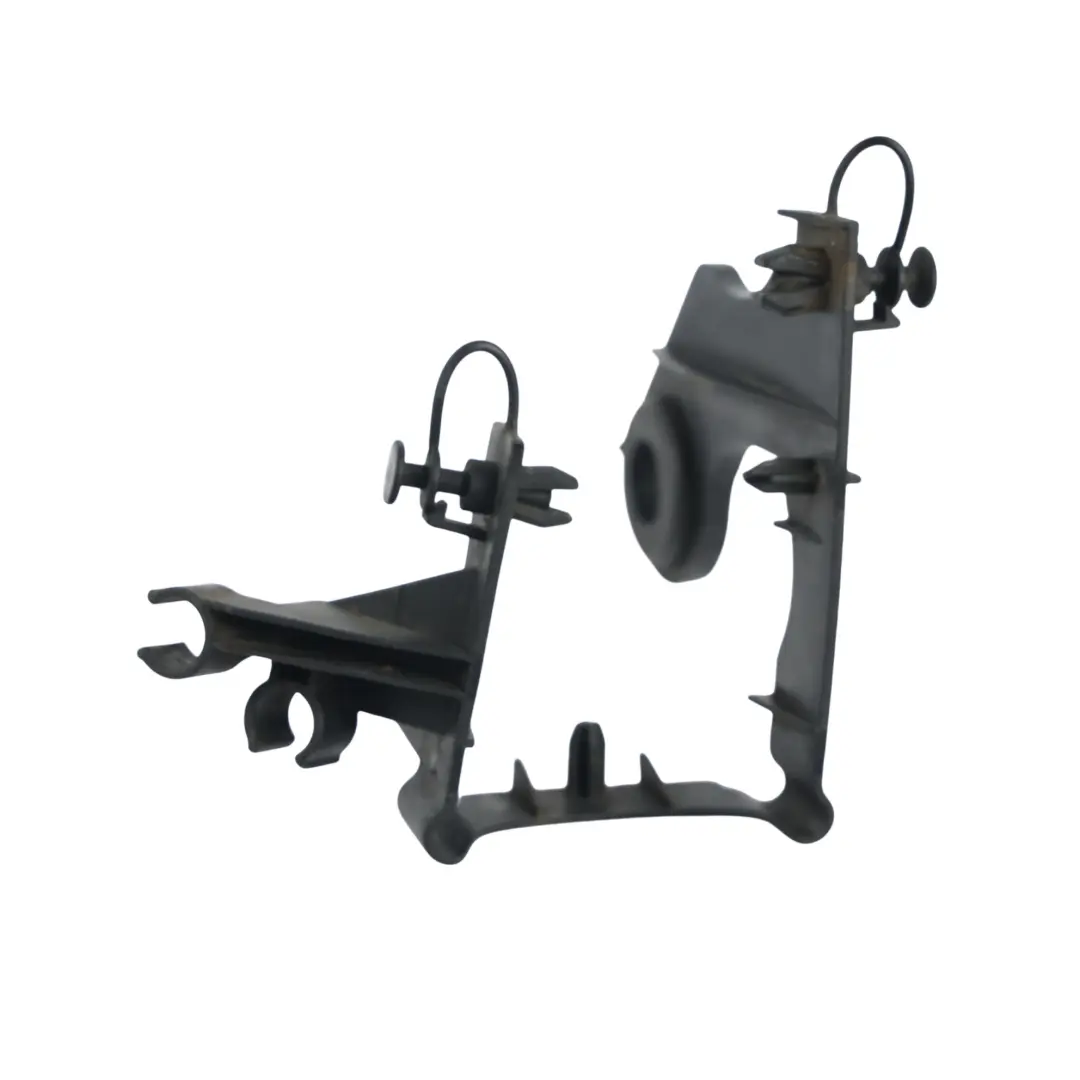 Supporto Tubo Freno Snodo Sterzo Anteriore Destro per Mercedes W245 con numero di parte A1694210694 Mercedes W245 Supporto Tubo Freno Snodo Sterzo Anteriore Destro - SKU A1694210694 - Numero di parte A1694210694