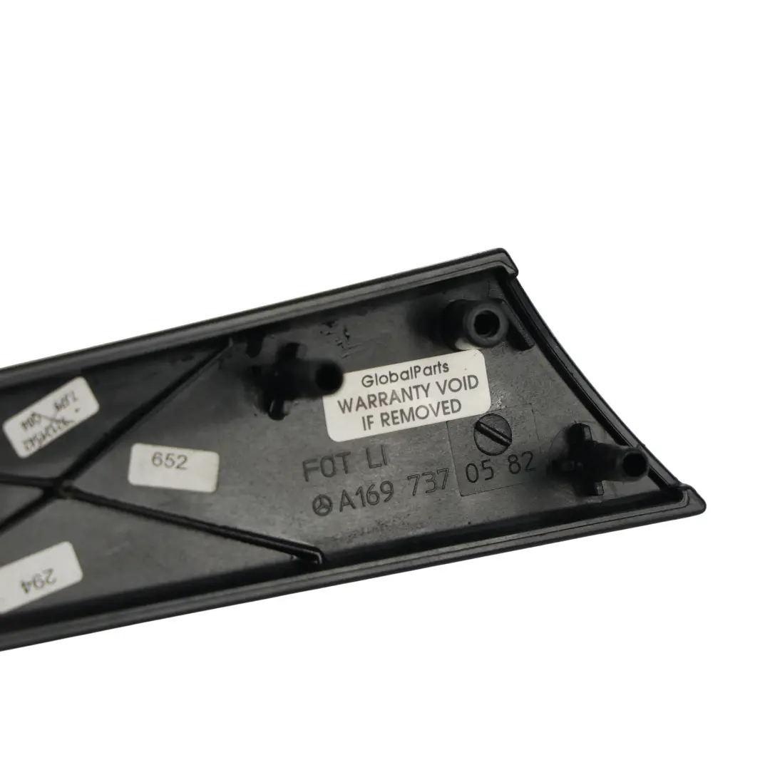 Türverkleidung Zierleiste Hinten Links für Mercedes W245 mit Teilenummer A1697370582 Mercedes W245 Türverkleidung Zierleiste Hinten Links - SKU A1697370582 - Teilenummer A1697370582