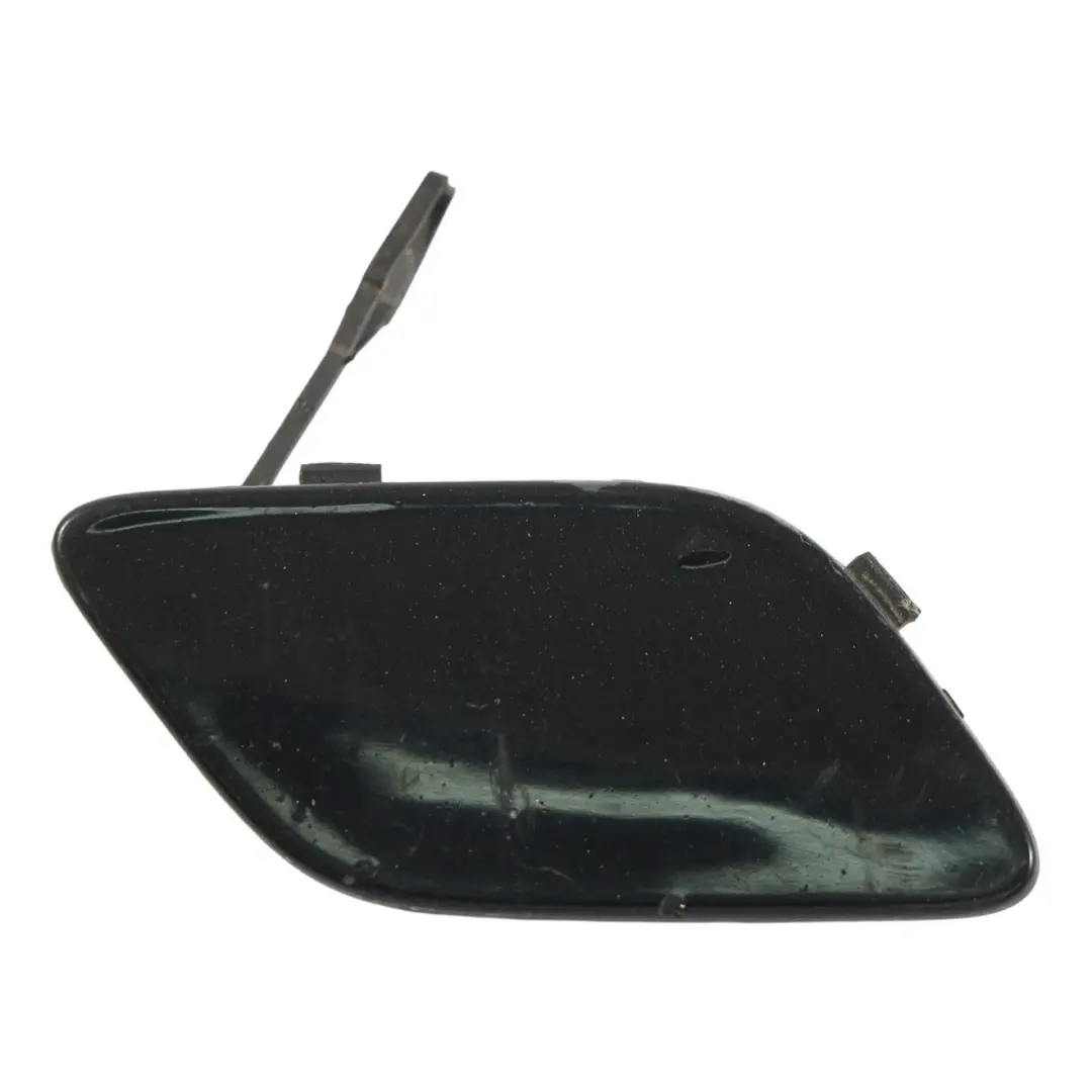 Tapa Gancho Remolque Parachoques Delantero Negro Kosmos para Mercedes W169 con número de pieza A1698850823 Mercedes W169 Tapa Gancho Remolque Parachoques Delantero Negro Kosmos - SKU A1698850823-KB - Número de pieza A1698850823