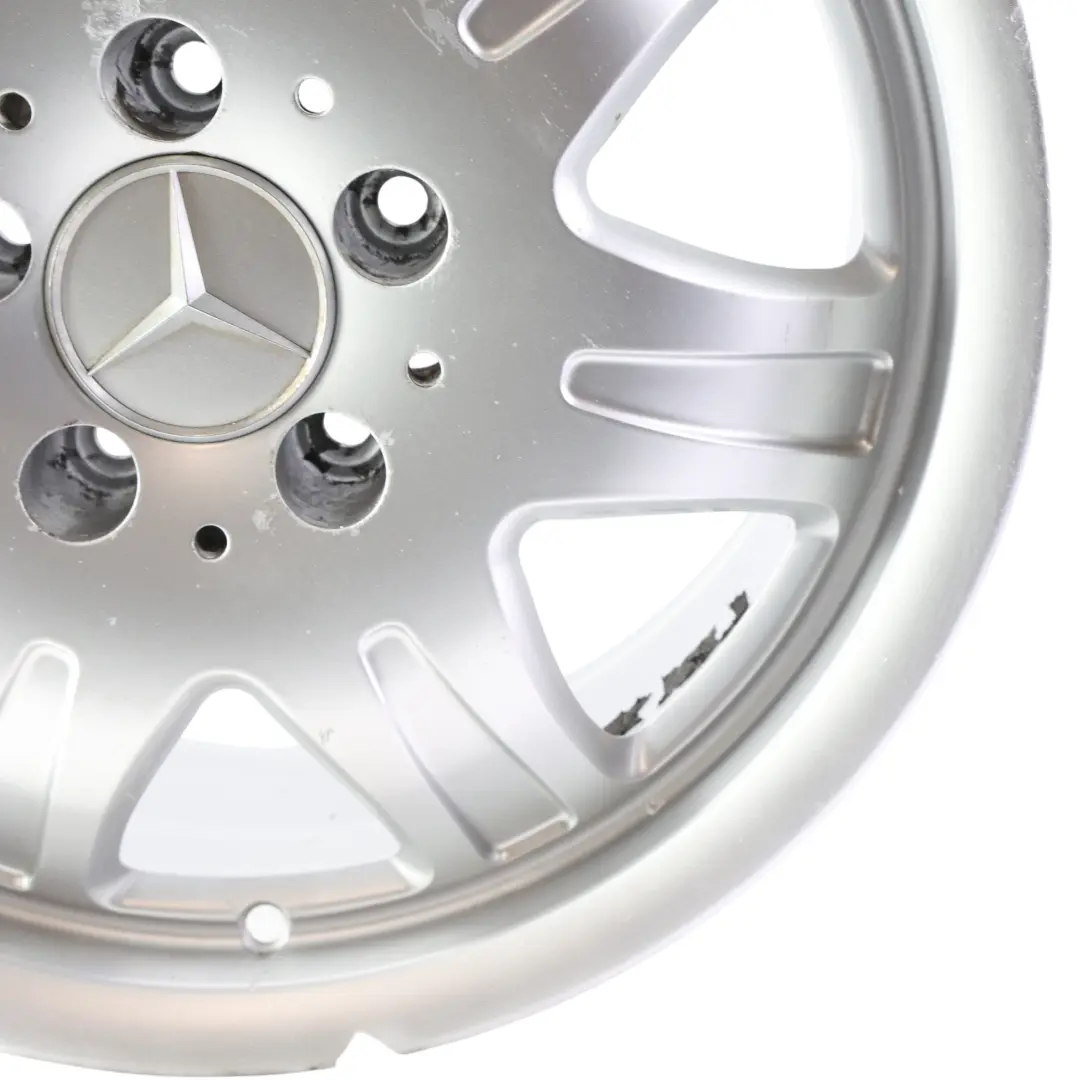 Srebrna Felga Aluminiowa 16" 7J ET:34 do Mercedes R171 o numerze A1714010902 Mercedes R171 Srebrna Felga Aluminiowa 16" 7J ET:34 - SKU A1714010902-2 - Numer Części A1714010902