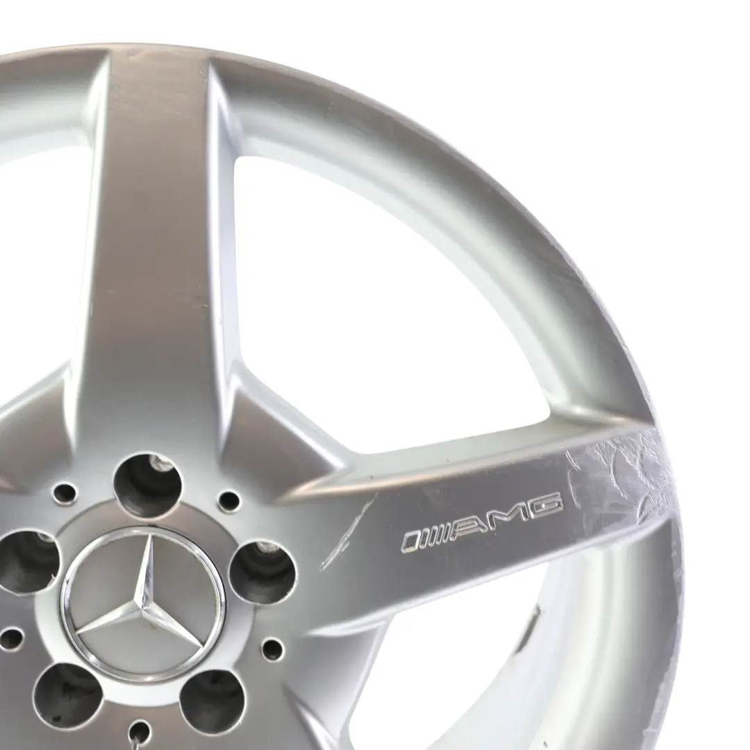 Leicht metall felge vorne Silber 18" 7,5J ET:37 für Mercedes R171 AMG mit Teilenummer A1714011602 Mercedes R171 AMG Leicht metall felge vorne Silber 18" 7,5J ET:37 - SKU A1714011602-2 - Teilenummer A1714011602