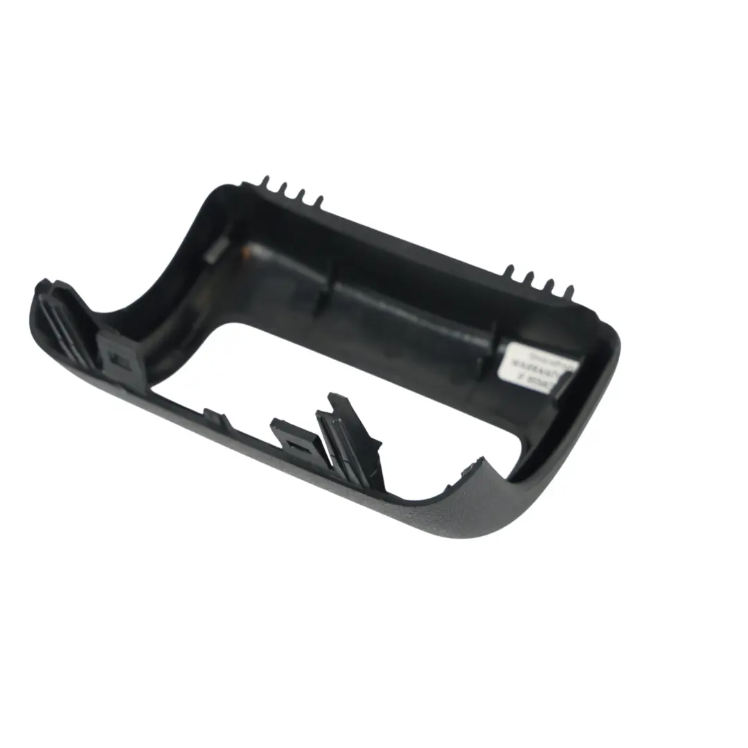 Grille Aération Console Centrale Arrière Noir pour Mercedes W203 à propos du numéro de pièce A2036831608 Mercedes W203 Grille Aération Console Centrale Arrière Noir - SKU A2036831608 - Numéro de pièce A2036831608