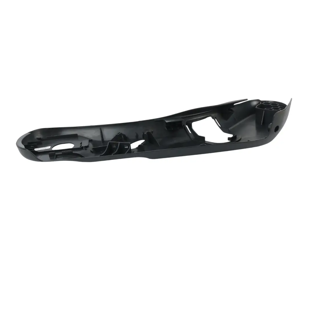 Cubierta Soporte Asiento Delantero Derecho para Mercedes W203 con número de pieza A2039185030 Mercedes W203 Cubierta Soporte Asiento Delantero Derecho - SKU A2039185030 - Número de pieza A2039185030