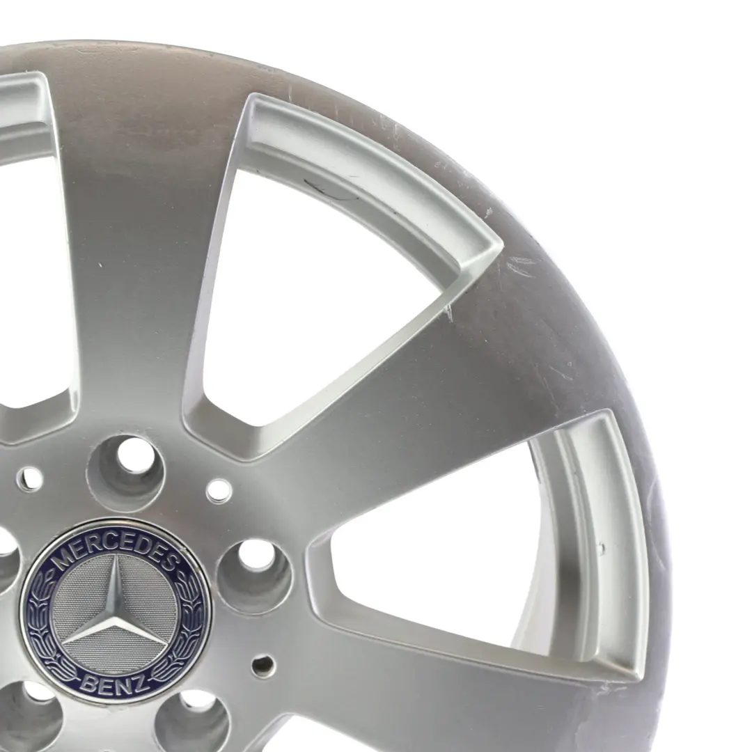Llanta Aleación Plateada 7 Agujeros 16" ET:43 7J para Mercedes W204 con número de pieza A2044011102 Mercedes W204 Llanta Aleación Plateada 7 Agujeros 16" ET:43 7J - SKU A2044011102-2 - Número de pieza A2044011102