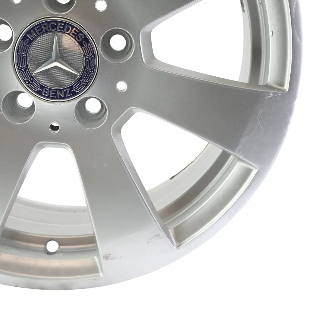 Felga Aluminiowa Srebrna 16" 7J ET:43 do Mercedes W204 o numerze A2044011102 Mercedes W204 Felga Aluminiowa Srebrna 16" 7J ET:43 - SKU A2044011102-2 - Numer Części A2044011102
