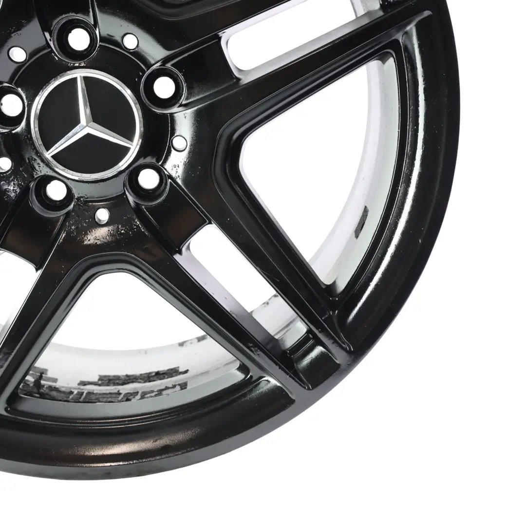Nero Cerchio In Lega A 5 Doppie Razze 18" ET:50 8J per Mercedes W204 AMG con numero di parte A2044014102 Mercedes W204 AMG Nero Cerchio In Lega A 5 Doppie Razze 18" ET:50 8J - SKU A2044014102-1 - Numero di parte A2044014102