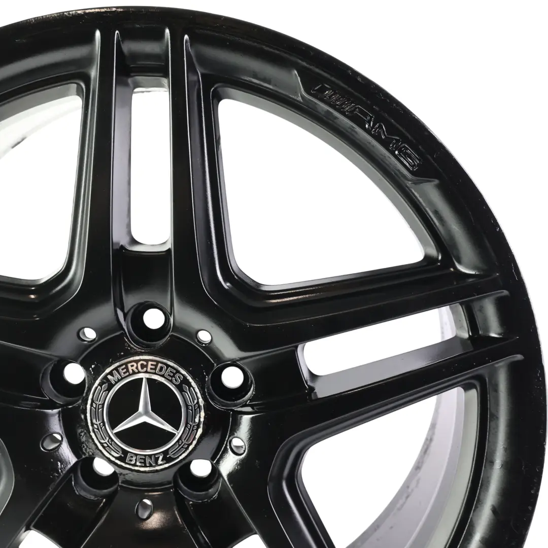 Felga Aluminiowa AMG 18" 8J do Mercedes W204 o numerze A2044014102 Mercedes W204 Felga Aluminiowa AMG 18" 8J - SKU A2044014102-2 - Numer Części A2044014102