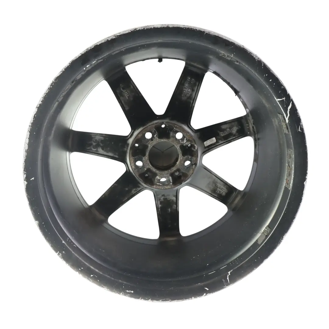 Jante alliage noir à 7 branches à l'avant 18" 8J ET:50 pour Mercedes W204 à propos du numéro de pièce A2044019802 Mercedes W204 Jante alliage noir à 7 branches à l'avant 18" 8J ET:50 - SKU A2044019802-5 - Numéro de pièce A2044019802