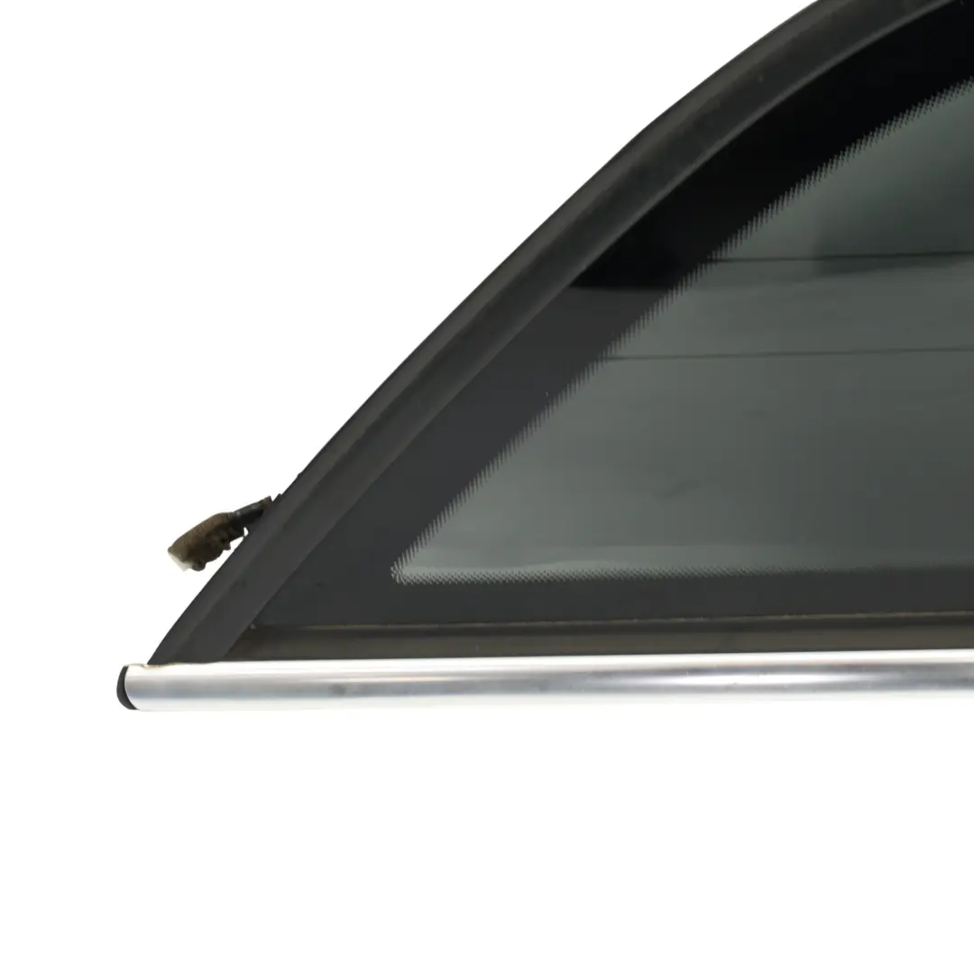 Seitenfenster Glas Hinten Rechts AS3 für Mercedes S204 Estate mit Teilenummer A2046733210 Mercedes S204 Estate Seitenfenster Glas Hinten Rechts AS3 - SKU A2046733210 - Teilenummer A2046733210
