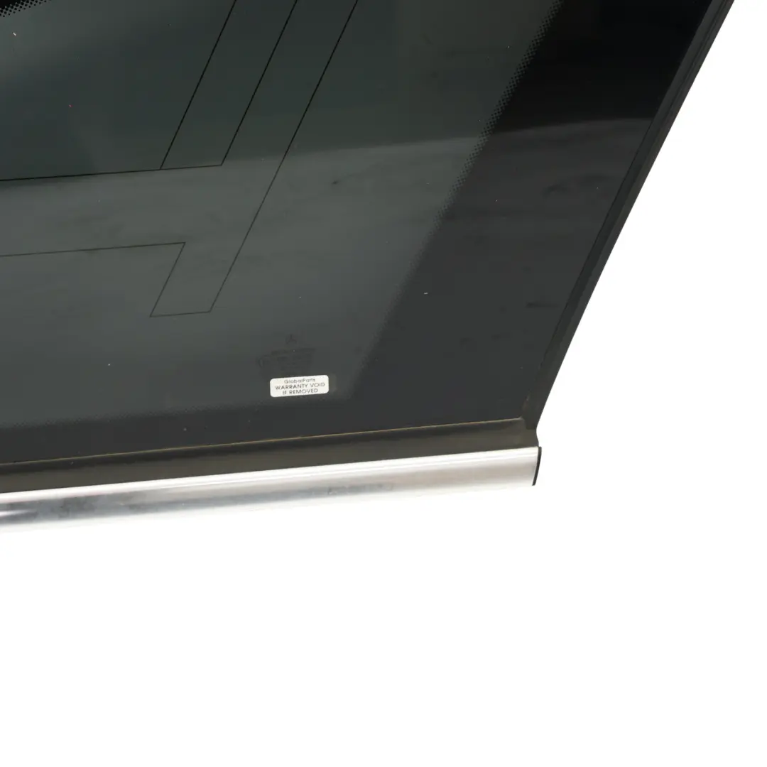 Vetro Finestrino Laterale Posteriore Destro AS3 per Mercedes S204 Estate con numero di parte A2046733210 Mercedes S204 Estate Vetro Finestrino Laterale Posteriore Destro AS3 - SKU A2046733210 - Numero di parte A2046733210
