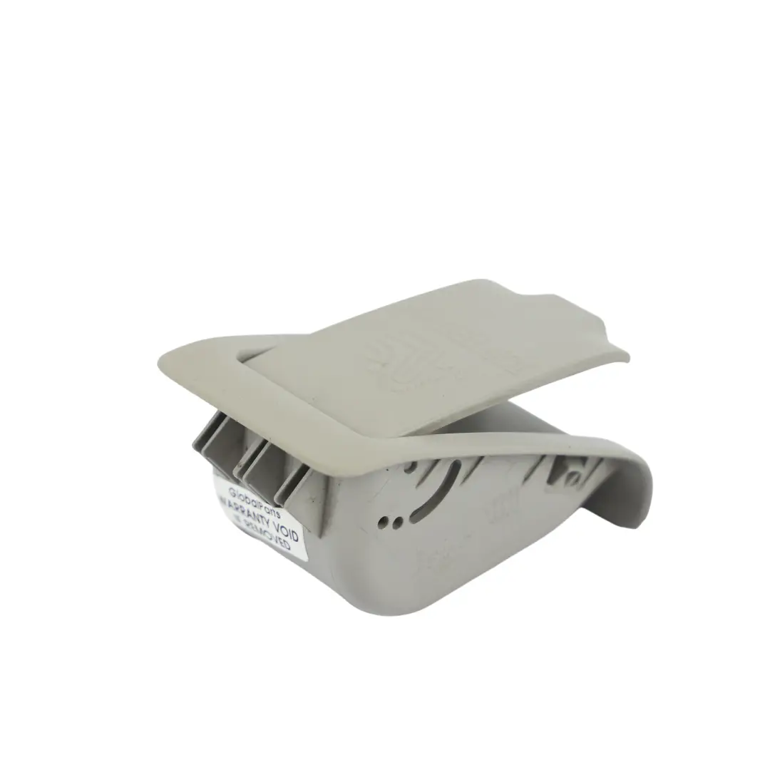 Mercedes W204 Cubierta Isofix Asiento Panel Trasero Gris - SKU A2046800136-1 - Número de pieza A2046800136