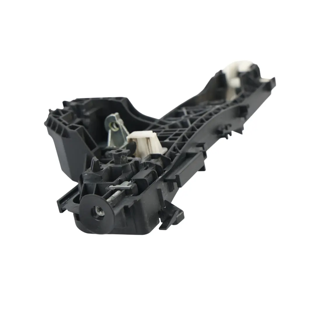 Wspornik Uchwytu Drzwi Tylny Prawy do Mercedes GLA X156 o numerze A2047603200 Mercedes GLA X156 Wspornik Uchwytu Drzwi Tylny Prawy - SKU A2047603200 - Numer Części A2047603200