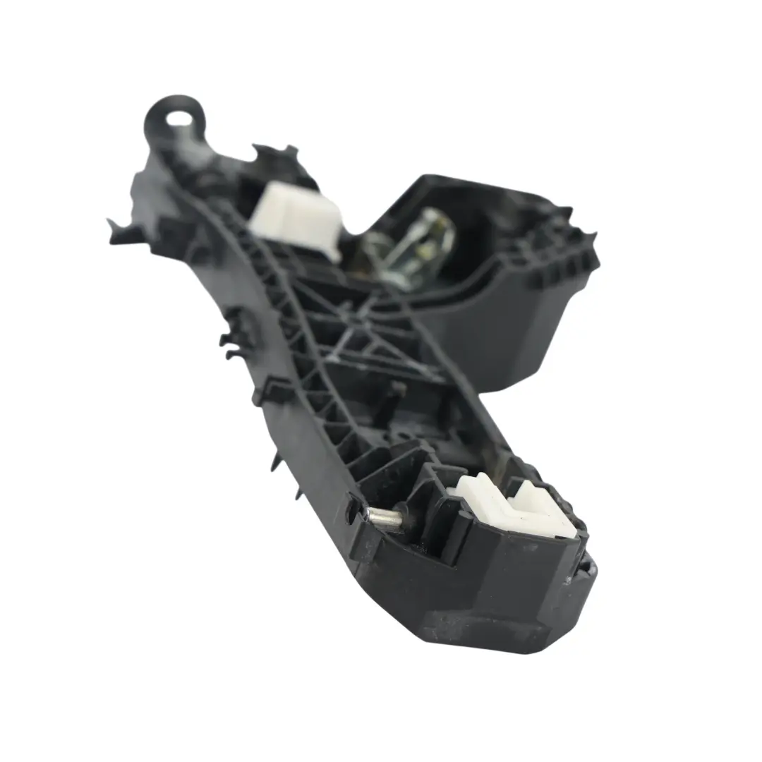 Mercedes GLA X156 Soporte Manija Puerta Trasera Derecha - SKU A2047603200 - Número de pieza A2047603200