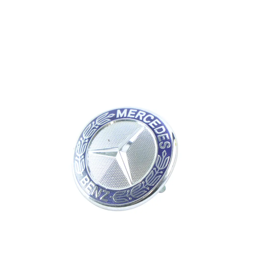 Emblemat Logo Znaczek Atrapy Chłodnicy do Mercedes W204 o numerze A2048170316 Mercedes W204 Emblemat Logo Znaczek Atrapy Chłodnicy - SKU A2048170316 - Numer Części A2048170316
