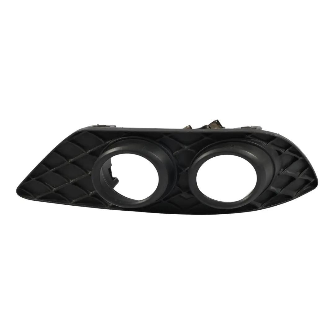 Stoßstange Nebelscheinwerfer Blende Abdeckung Links für Mercedes W204 mit Teilenummer A2048801024 Mercedes W204 Stoßstange Nebelscheinwerfer Blende Abdeckung Links - SKU A2048801024 - Teilenummer A2048801024