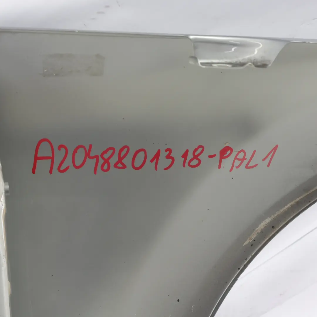 Mercedes W204 Aile Latérale Avant Gauche Palladium Silver Metallic - 792 - SKU A2048801318-PAL1 - Numéro de pièce A2048801318