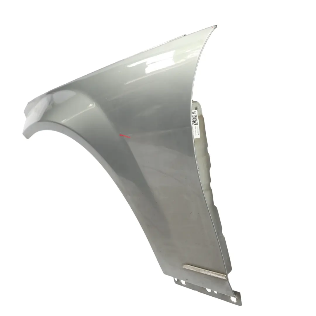 Guardabarros Lateral Izquierdo Delantero Palladium Silver - 792 para Mercedes W204 con número de pieza A2048801318 Mercedes W204 Guardabarros Lateral Izquierdo Delantero Palladium Silver - 792 - SKU A2048801318-PAL1 - Número de pieza A2048801318