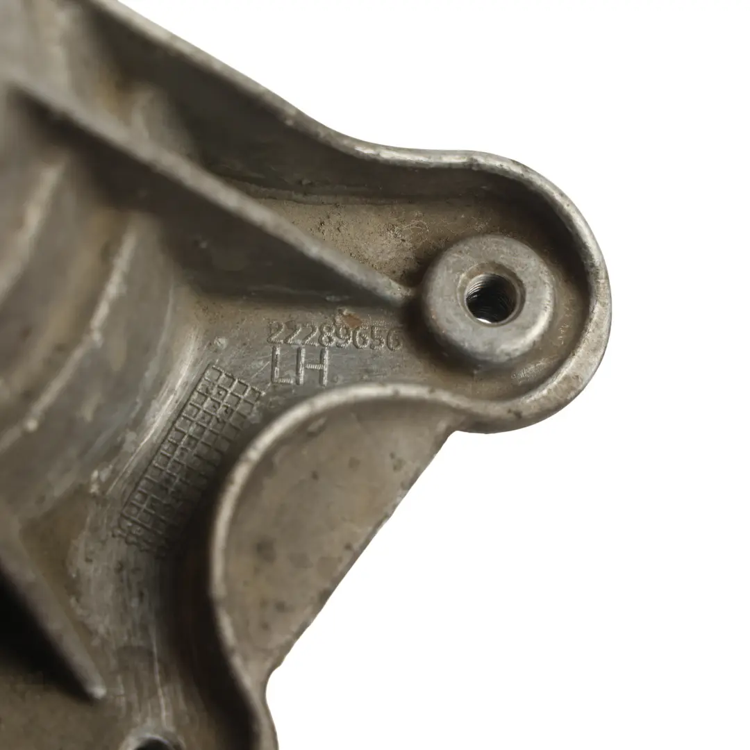 Support Moteur Fixation Gauche pour Mercedes C205 à propos du numéro de pièce A2052408600 Mercedes C205 Support Moteur Fixation Gauche - SKU A2052408600 - Numéro de pièce A2052408600