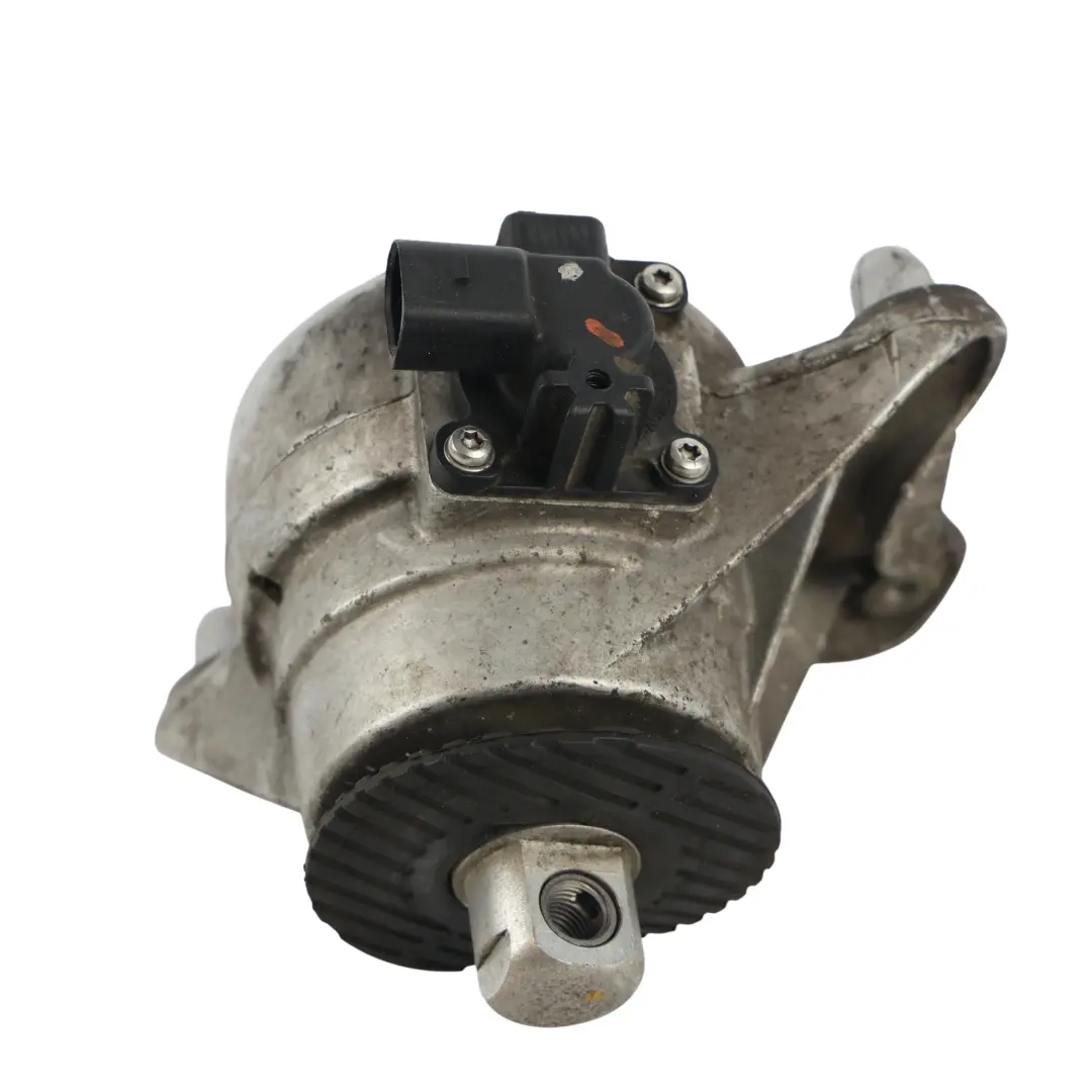 C63 AMG Supporto Motore Staffa Destro per Mercedes C205 con numero di parte A2052408700 Mercedes C205 C63 AMG Supporto Motore Staffa Destro - SKU A2052408700 - Numero di parte A2052408700