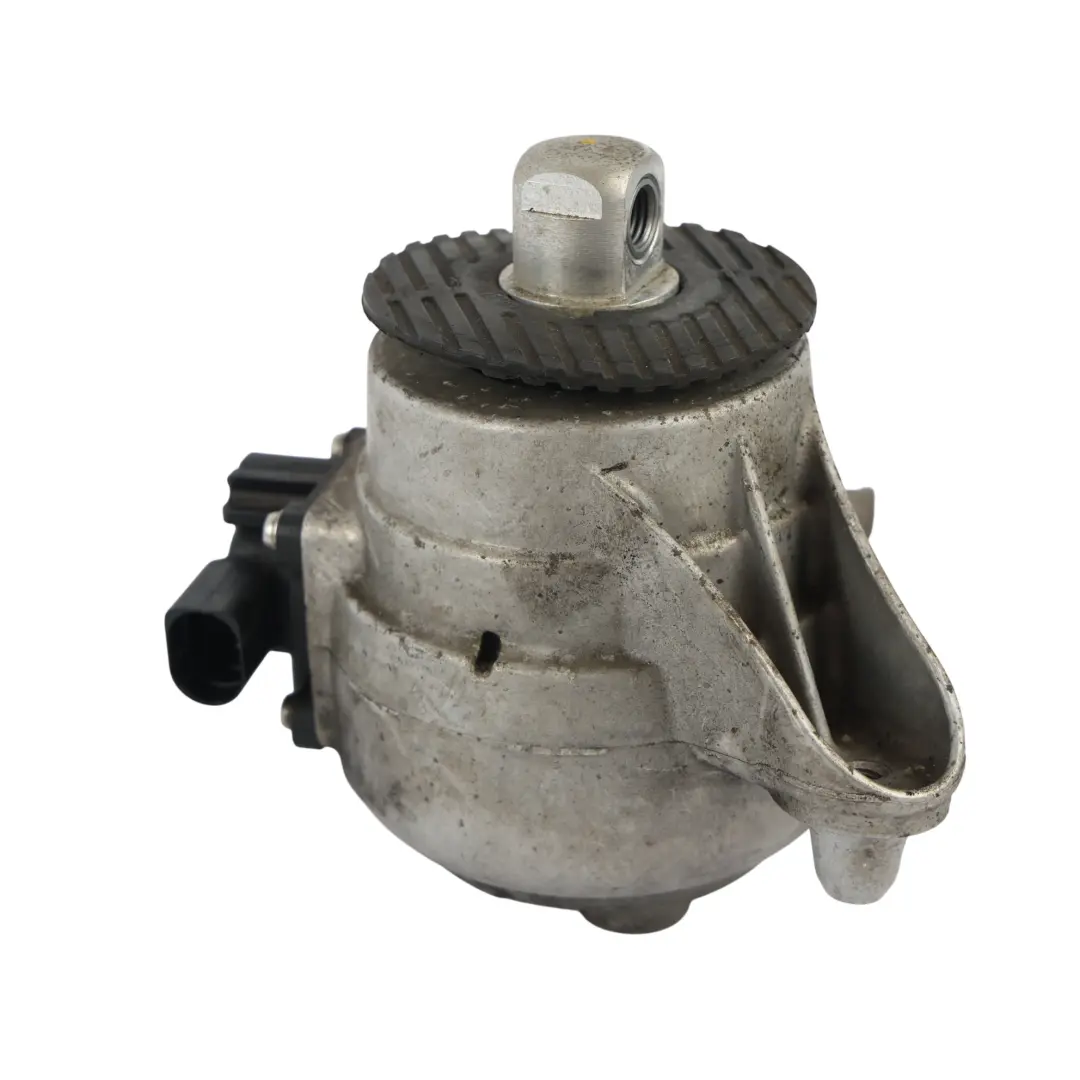C63 AMG Soporte Motor Derecho para Mercedes C205 con número de pieza A2052408700 Mercedes C205 C63 AMG Soporte Motor Derecho - SKU A2052408700 - Número de pieza A2052408700