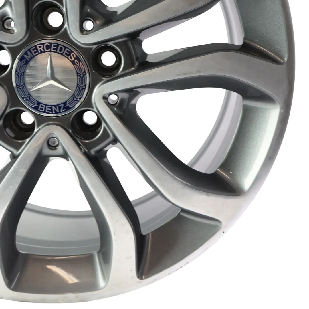 Llanta Mercedes W205 Llanta de aleación 5 radios dobles 17" 8J ET:54 para con número de pieza A2054013900 Llanta Mercedes W205 Llanta de aleación 5 radios dobles 17" 8J ET:54 - SKU A2054013900-2 - Número de pieza A2054013900