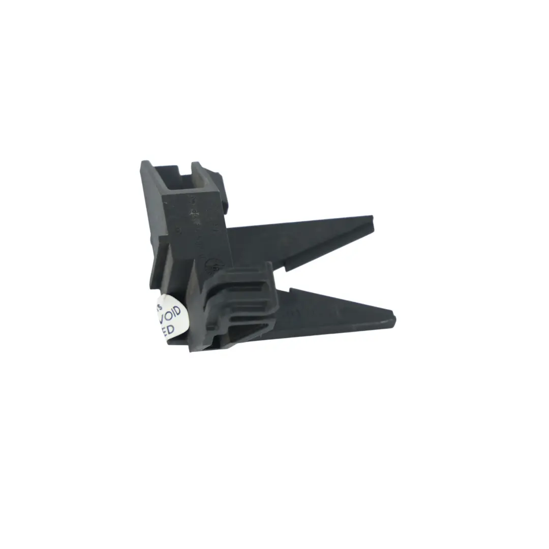 Mercedes W205 Soporte Abrazadera Tubo Manguera Refrigerante M274 - SKU A2055011400 - Número de pieza A2055011400