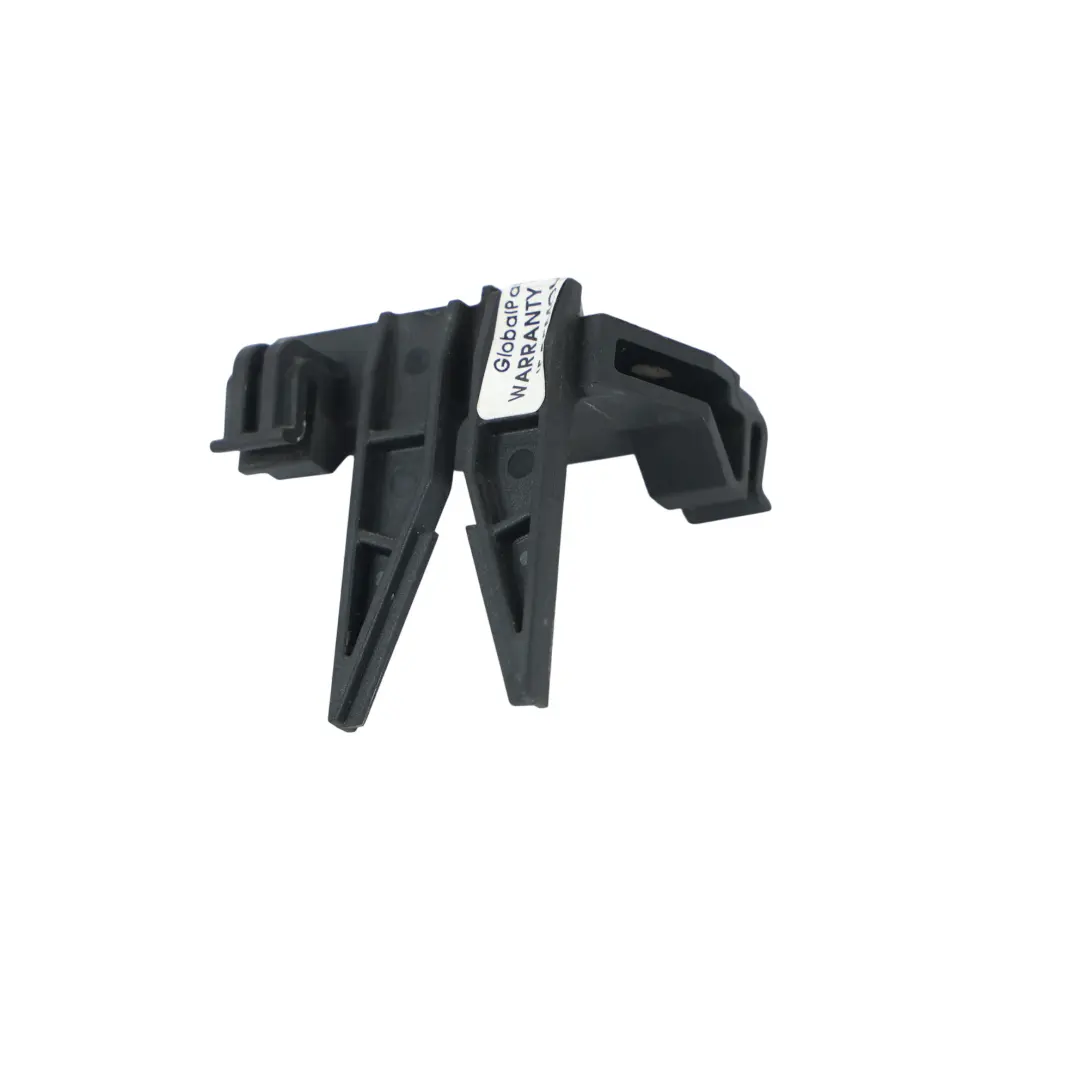 Mercedes W205 Support Tuyau Liquide Refroidissement M274 - SKU A2055011400 - Numéro de pièce A2055011400