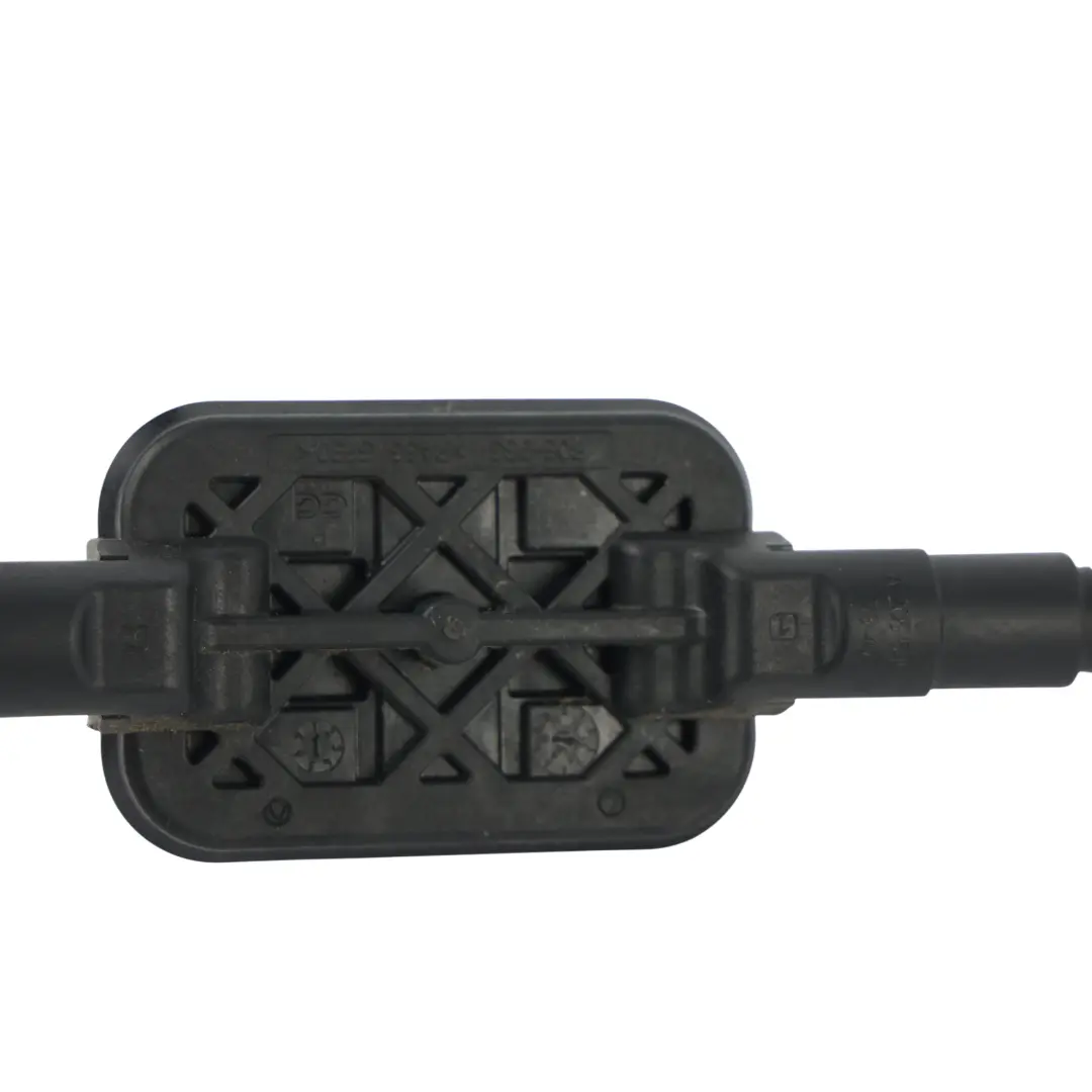 Cablaggio Cavo Polo Positivo Batteria per Mercedes C205 con numero di parte A2055401302 Mercedes C205 Cablaggio Cavo Polo Positivo Batteria - SKU A2055401302 - Numero di parte A2055401302