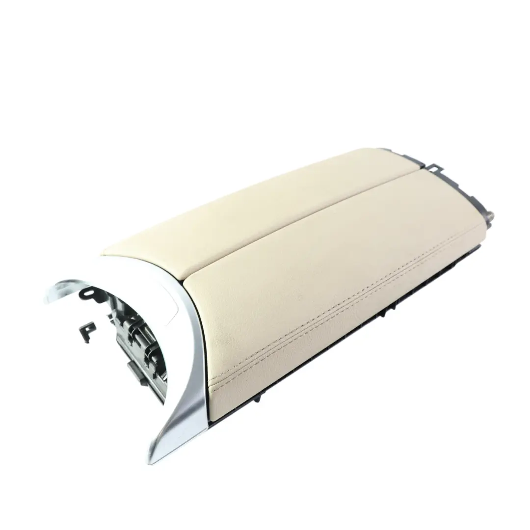 Consolle Bracciolo Vassoio scorrimento diviso Beige per Mercedes W205 con numero di parte A2056800796 Mercedes W205 Consolle Bracciolo Vassoio scorrimento diviso Beige - SKU A2056800796-1 - Numero di parte A2056800796