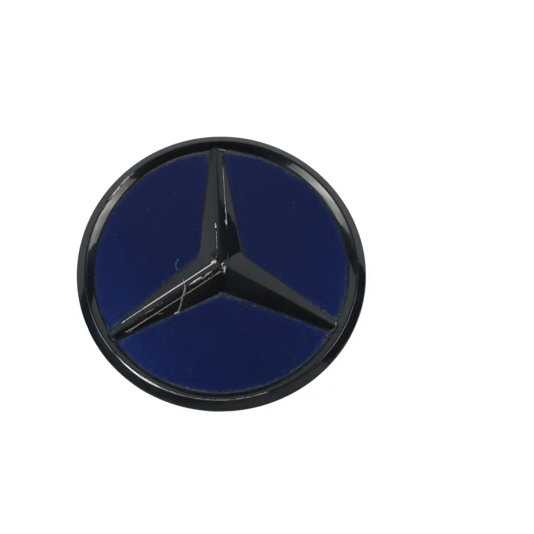 Kofferraum Heckklappe Emblem Hinten Brillantblau Metallic - 896 für Mercedes C205 mit Teilenummer A2058100018 Mercedes C205 Kofferraum Heckklappe Emblem Hinten Brillantblau Metallic - 896 - SKU A2058100018-BRB1 - Teilenummer A2058100018