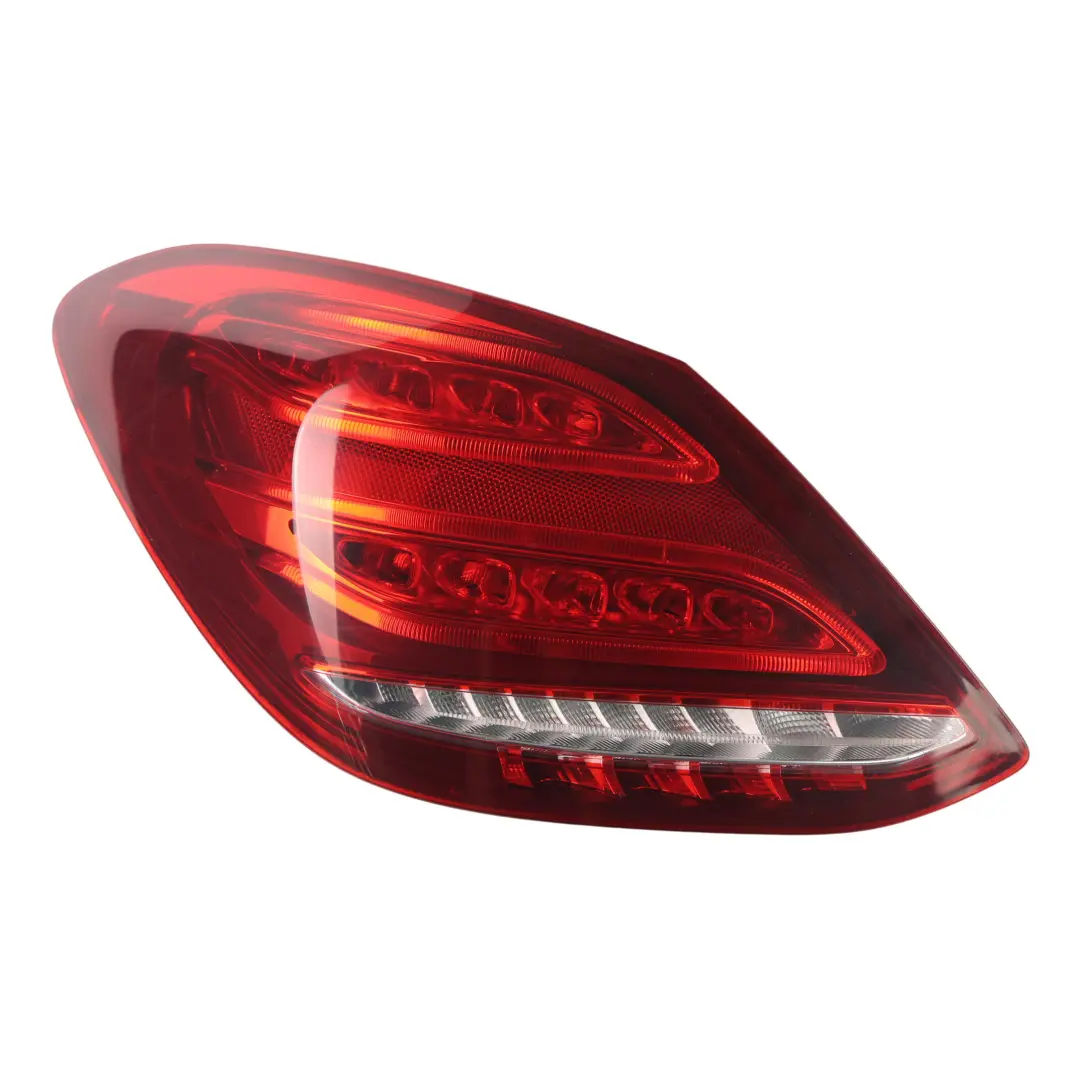 Lampa Tylna Boczna LED Lewa do Mercedes W205 Saloon o numerze A2059061357 Mercedes W205 Saloon Lampa Tylna Boczna LED Lewa - SKU A2059061357-3 - Numer Części A2059061357