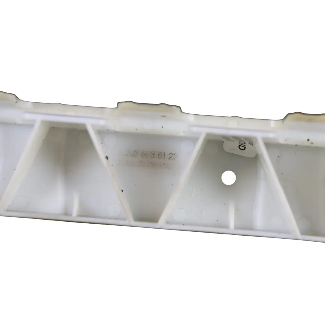 Support Rail Montage Bas de Caisse Avant Droit pour Mercedes A207 C207 à propos du numéro de pièce A2076980127 Mercedes A207 C207 Support Rail Montage Bas de Caisse Avant Droit - SKU A2076980127 - Numéro de pièce A2076980127