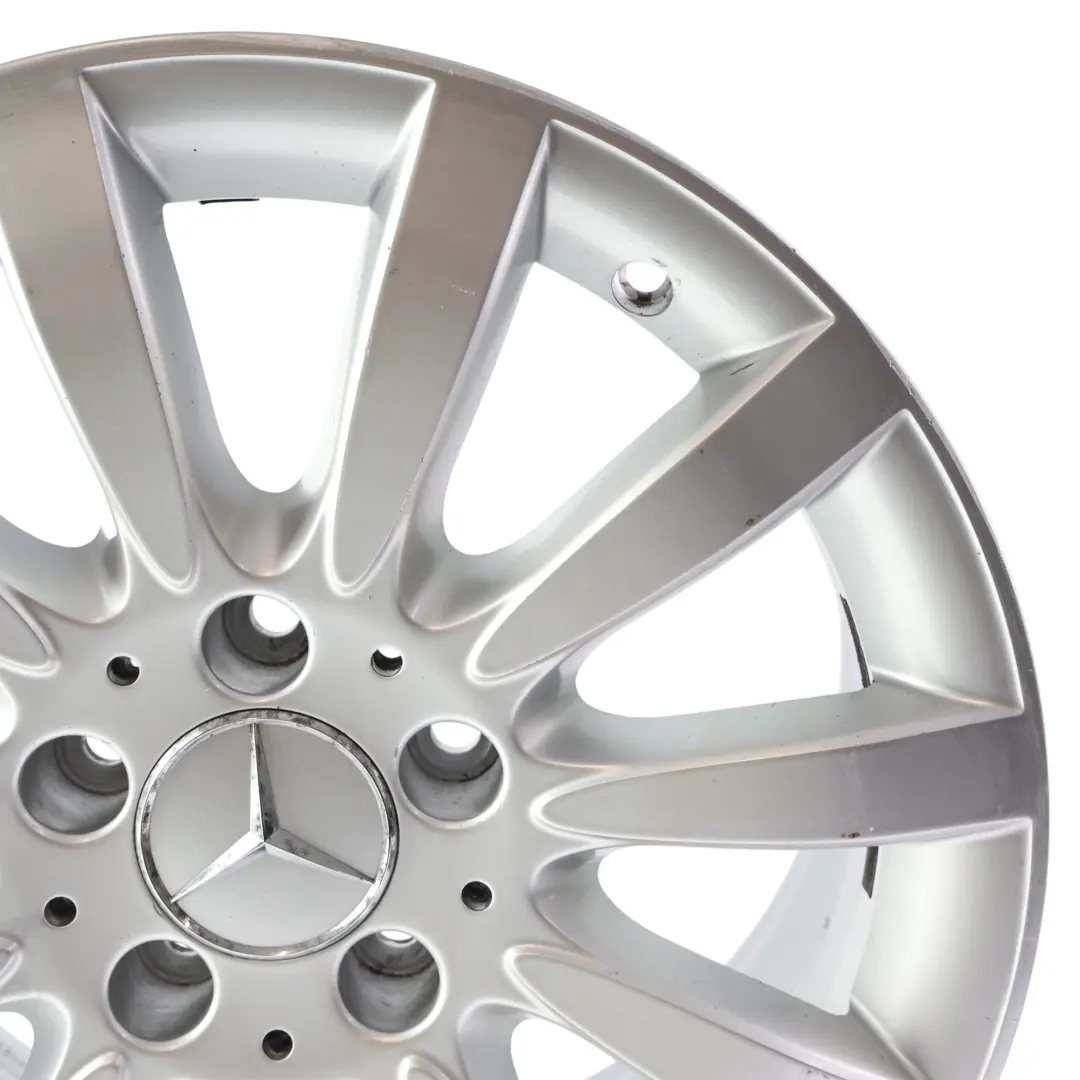 Cerchio Ruota Lega Argento 16" 7.5J ET:42 per Mercedes W211 con numero di parte A2114015702 Mercedes W211 Cerchio Ruota Lega Argento 16" 7.5J ET:42 - SKU A2114015702-1 - Numero di parte A2114015702