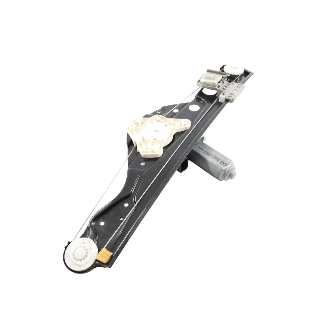 Motorino Alzacristallo Posteriore Sinistro per Mercedes W211 con numero di parte A2117300146 Mercedes W211 Motorino Alzacristallo Posteriore Sinistro - SKU A2117300146 - Numero di parte A2117300146