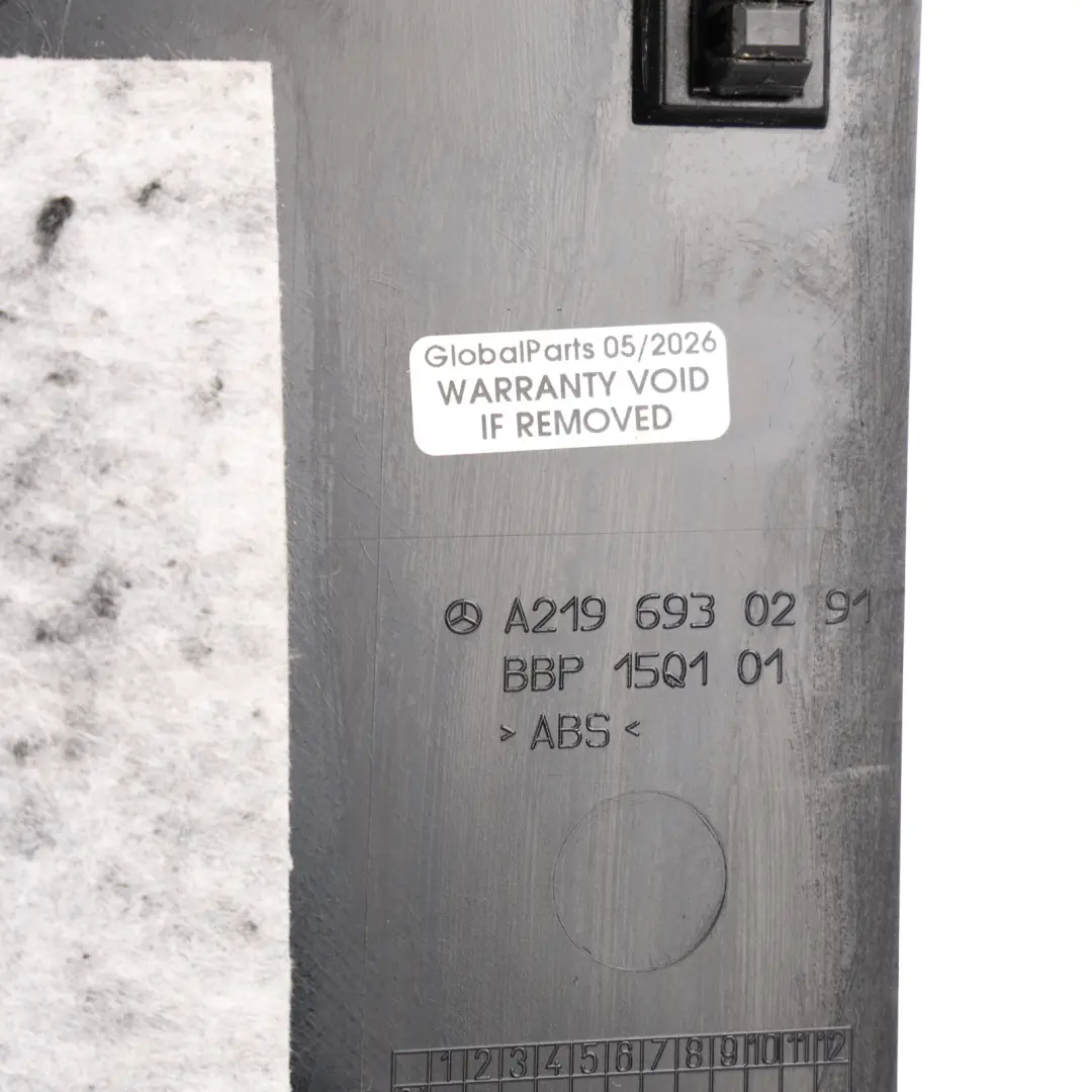 Kofferraum Zierleiste Schloss Abdeckung für Mercedes C219 mit Teilenummer A2196930291 Mercedes C219 Kofferraum Zierleiste Schloss Abdeckung - SKU A2196930291 - Teilenummer A2196930291