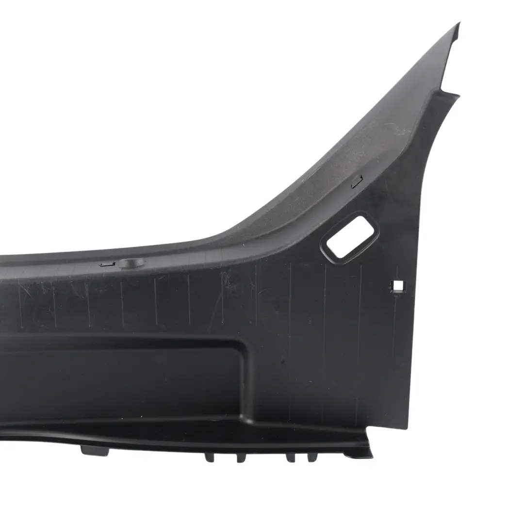 Pannello Copertura Serratura Bordo Bagagliaio per Mercedes C219 con numero di parte A2196930291 Mercedes C219 Pannello Copertura Serratura Bordo Bagagliaio - SKU A2196930291 - Numero di parte A2196930291
