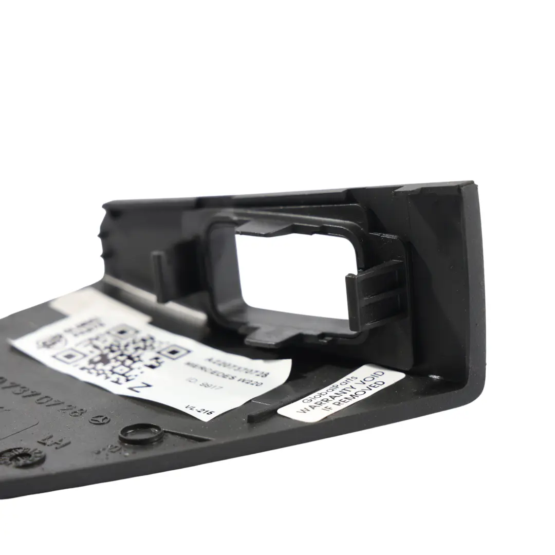 Mercedes W220 Osłona Przełącznika Szyby Drzwi Tylna Lewa - SKU A2207370728 - Numer Części A2207370728