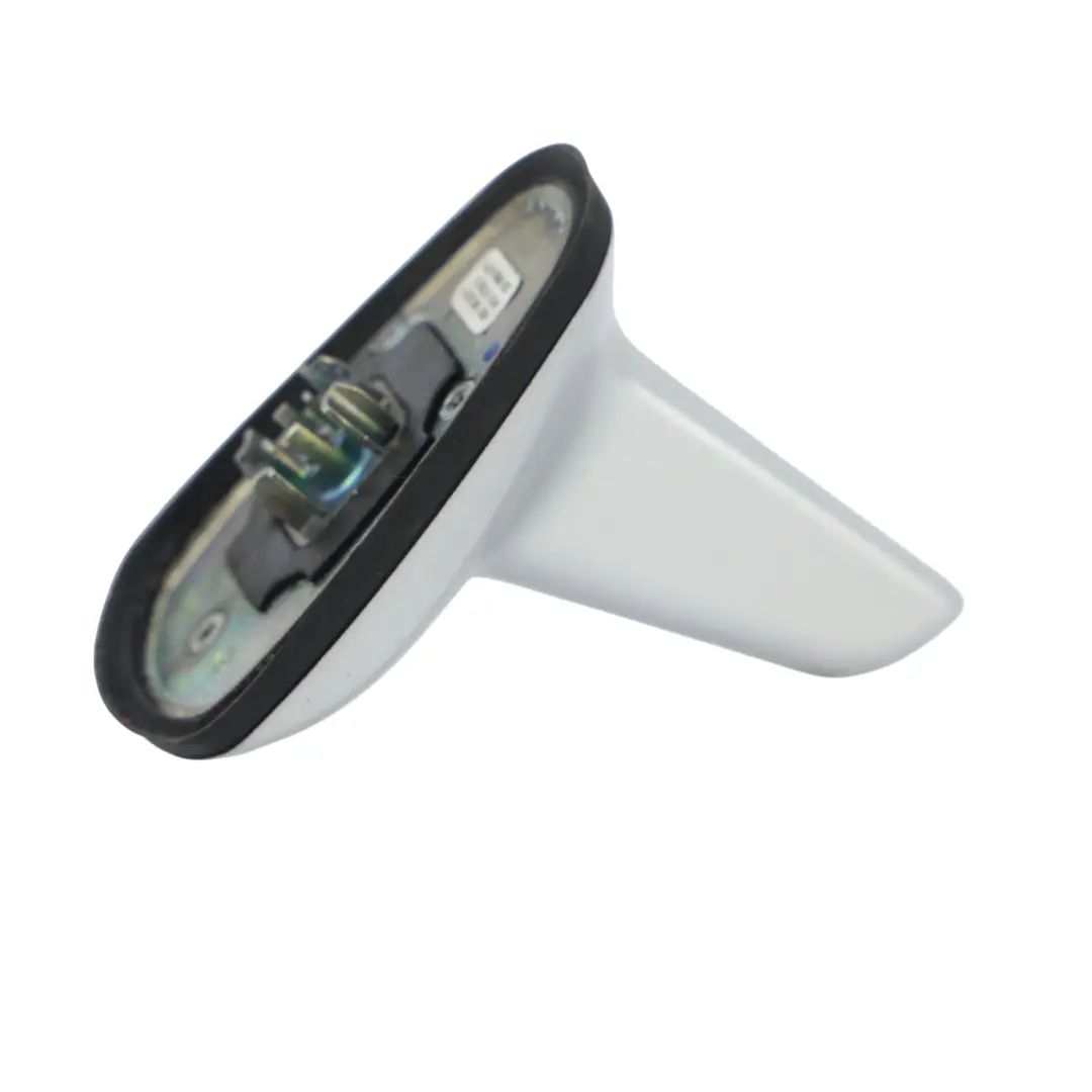 Antena Dachowa Płetwa Rekina Iridium Silver 775 do Mercedes W211 o numerze A2218202075 Mercedes W211 Antena Dachowa Płetwa Rekina Iridium Silver 775 - SKU A2218202075-IRS - Numer Części A2218202075