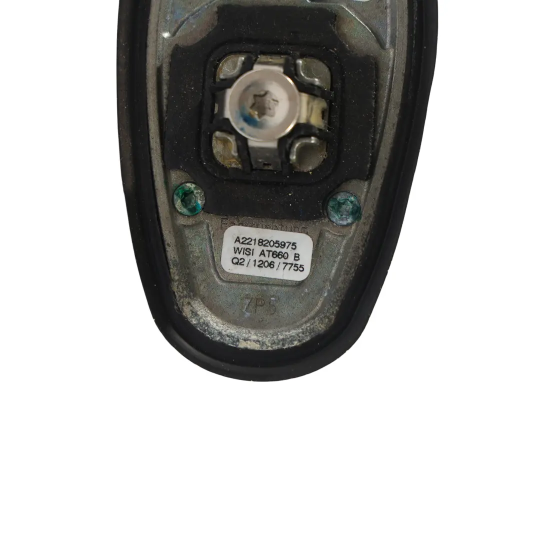W207 W212 Antena Dachowa Płetwa Szary Tenorite 755 do Mercedes o numerze A2218205975 Mercedes W207 W212 Antena Dachowa Płetwa Szary Tenorite 755 - SKU A2218205975-TNG - Numer Części A2218205975