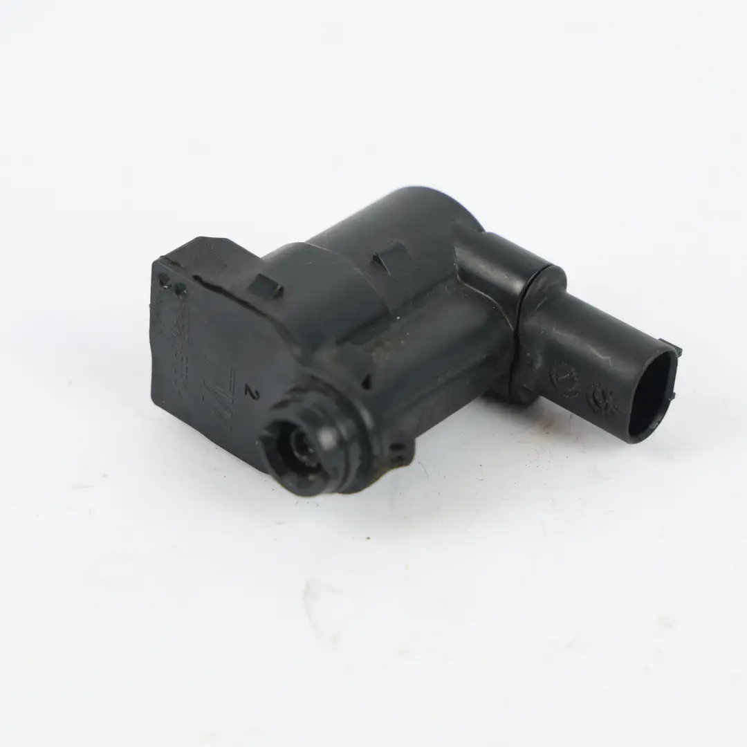 Attuatore Motore Serratura Sportello Carburante per Mercedes W205 con numero di parte A2228203197 Mercedes W205 Attuatore Motore Serratura Sportello Carburante - SKU A2228203197 - Numero di parte A2228203197