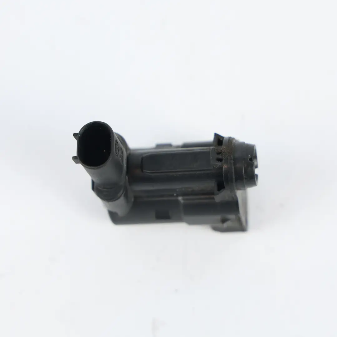 Actuador Tapa Combustible para Mercedes W205 Motor con número de pieza A2228203197 Mercedes W205 Motor Actuador Tapa Combustible - SKU A2228203197 - Número de pieza A2228203197