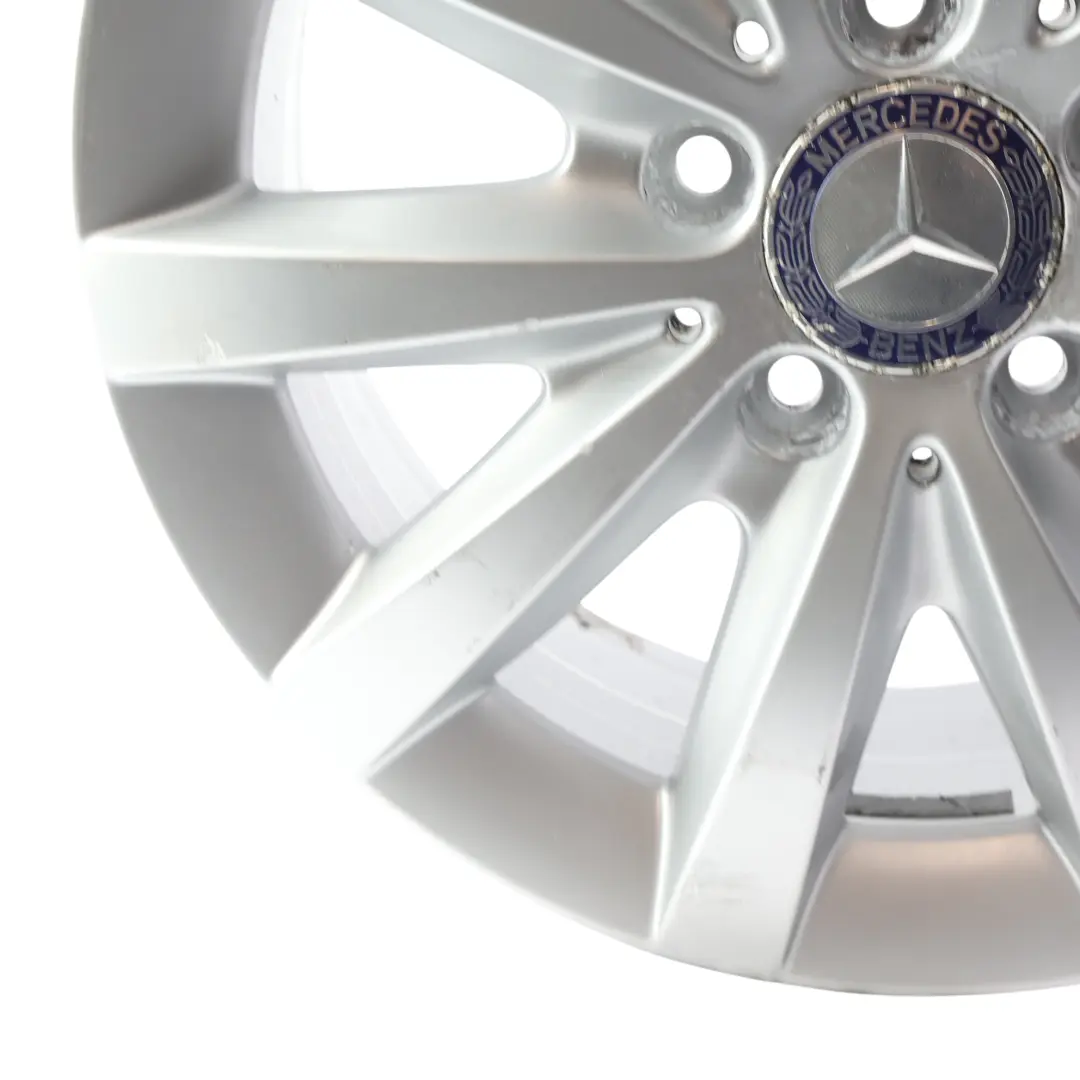 Jante Alliage Argentée 10 Rayons 16" ET:49 6,5J pour Mercedes W176 W246 à propos du numéro de pièce A2464010500 Mercedes W176 W246 Jante Alliage Argentée 10 Rayons 16" ET:49 6,5J - SKU A2464010500-1 - Numéro de pièce A2464010500