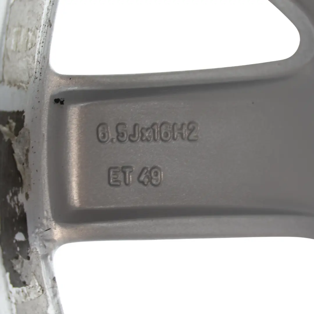 Silberne 10-Speichen Leicht Metallfelge 16" ET:49 6,5J für Mercedes W176 mit Teilenummer A2464010500 Mercedes W176 Silberne 10-Speichen Leicht Metallfelge 16" ET:49 6,5J - SKU A2464010500-2 - Teilenummer A2464010500