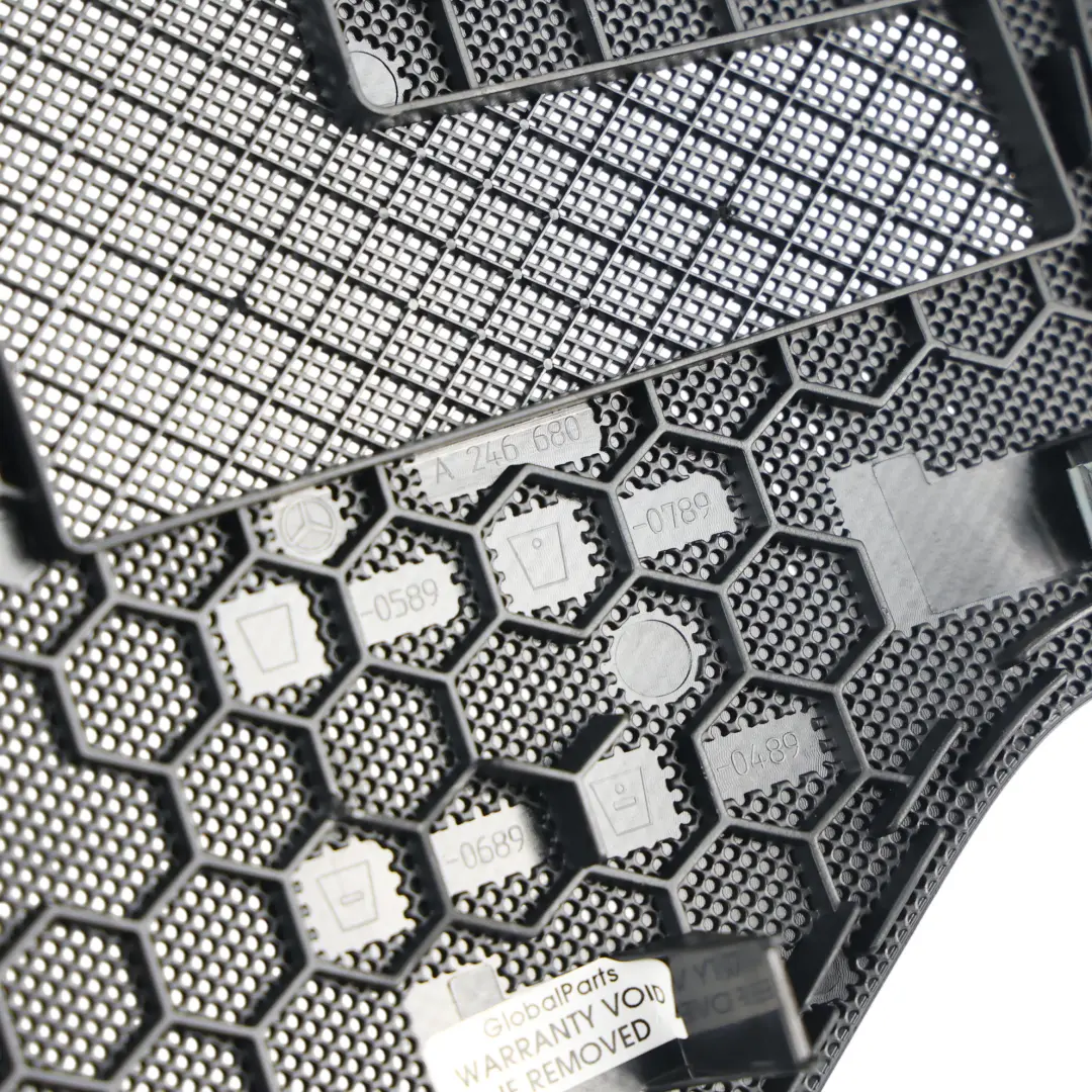 Rejilla Cubierta Panel Instrumentos Superior Central para Mercedes W246 con número de pieza A2466804002 Mercedes W246 Rejilla Cubierta Panel Instrumentos Superior Central - SKU A2466804002 - Número de pieza A2466804002