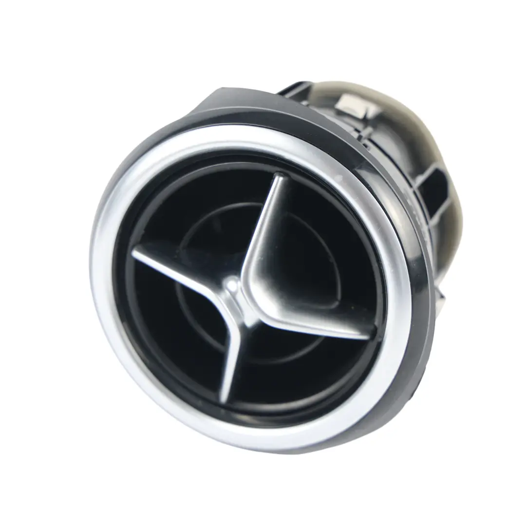 Kratka Nawiewu Deski Prawa Srebrna do Mercedes W246 o numerze A2468304000 Mercedes W246 Kratka Nawiewu Deski Prawa Srebrna - SKU A2468304000-1 - Numer Części A2468304000